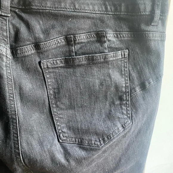 Torrid NWT Bombshell Skinny Premium Stretch Hi-Rise Jean Grenada Size 22 Short S - Picture 9 of 14